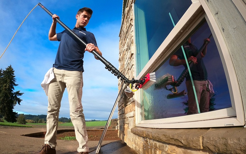 How Portland Homeowners Benefit from Expert Window Washing