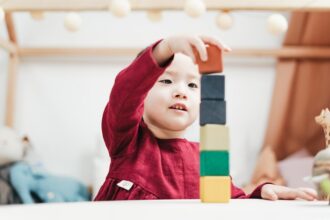 Top 5 Benefits of Play-Focused Learning Toys for Emotional and Social Skills Development