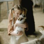 Important Lessons Parents Should Teach Children Before Attending Live Animal Encounter Programs